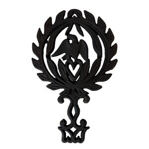 Vintage Griswold #266 Black Cast Iron Footed Trivet Eagle Wreath - 8 1/2"